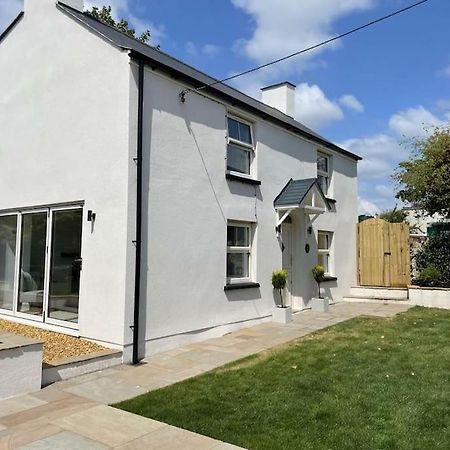 Charming Cottage Close To M4 Bridgend Bridgend (Wales) Exterior foto
